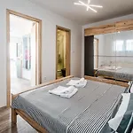 Aurora - Zf Hvar *