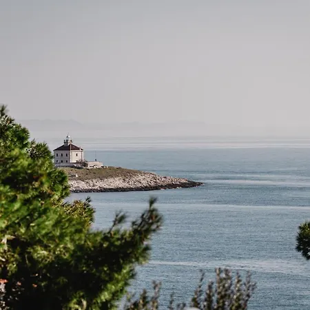 Aurora - Zf Hvar * 赫瓦尔