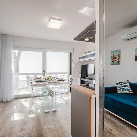 Aurora - Zf Hvar Daire *