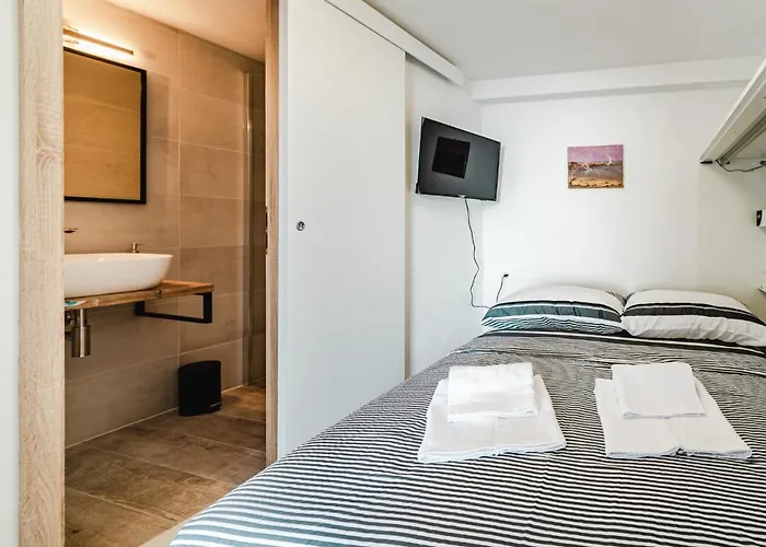 Aurora - Zf Hvar Apartman