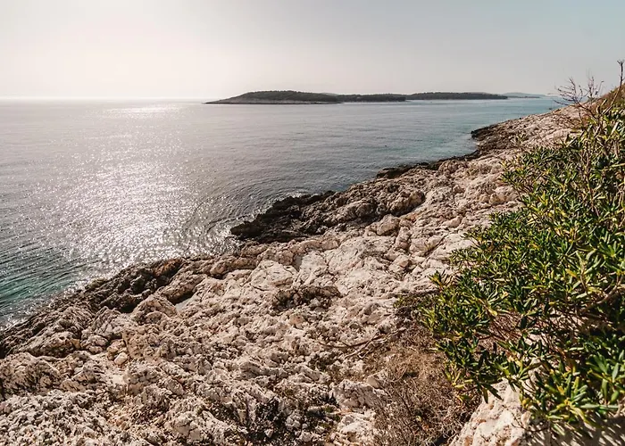 Aurora - Zf Hvar * Хвар